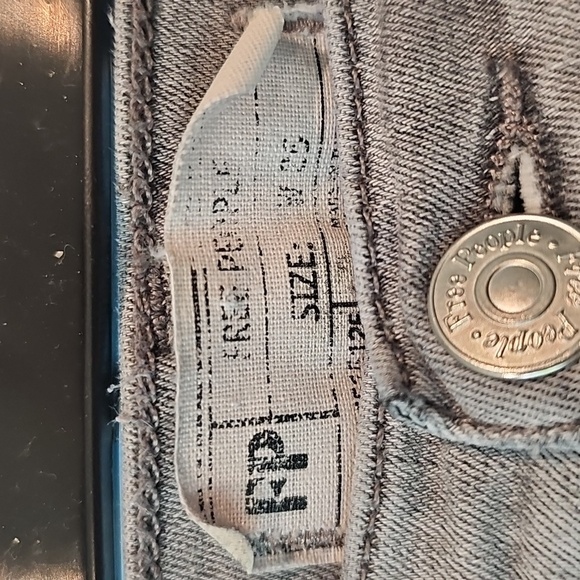 Free People Distressed Ripped Gray Denim Stretch Jeans Women's Size 25 - Picture 2 of 3